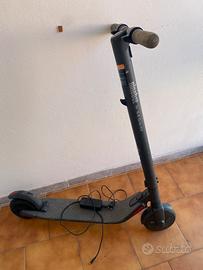 Monopattino Segway  ninebot es2 per ricambi