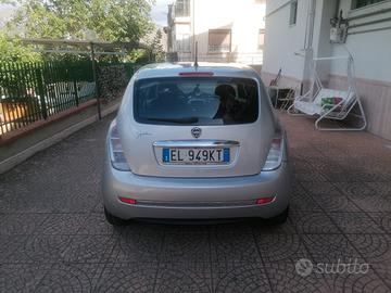 Lancia Y 2012