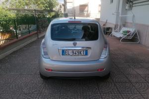 Lancia Y 2012