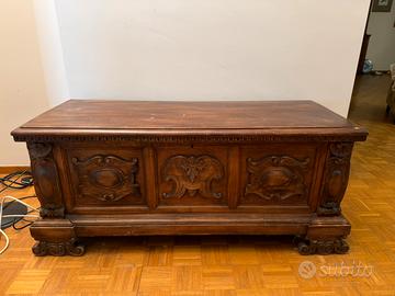 Cassapanca Antica Intagliata in Legno Massello