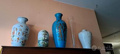 Vasi diversi stili 