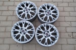 N.4 CERCHI IN LEGA FIAT GRANDE PUNTO R.15”