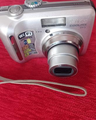 fotocamera digitale coolpix P1