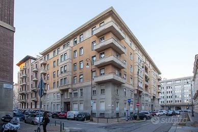 Ufficio a Torino, via Conte Rosso 3, 6 locali