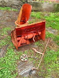 Sparaneve con attacco motocoltivatore