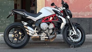 MV Agusta Brutale 800 vers EAS ABS 2015 18000km