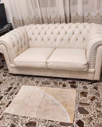 Divano Chesterfield