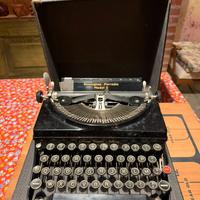 Macchina da scrivere REMINGTON MODEL 5