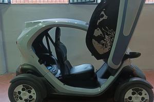 renault twizy 16 anni elettrica L7 B1