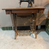 Macchina da cucire Singer d’epoca