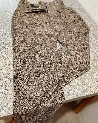 Pantaloni 