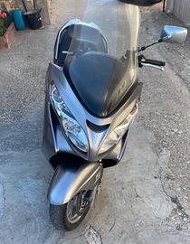 Suzuki Bergman 400
