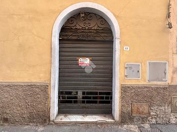 NEGOZIO A FIGLINE E INCISA VALDARNO