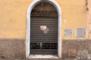 NEGOZIO A FIGLINE E INCISA VALDARNO