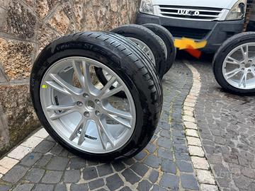 cerchi e gomme  tesla Model Y 19, anche standard