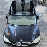 Macchina elettrica BMW nera