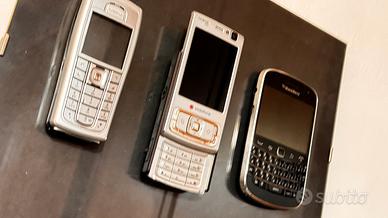 Quadro vintage tecnologica predigitale con 3 cell