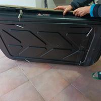 portaoggetti da porre sopra l'auto