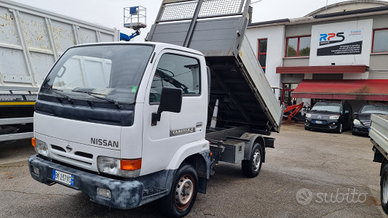 Nissan Cabstar ribaltabile trilaterale - 2000