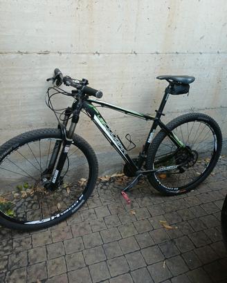 mtb Lee Cougan size M 29