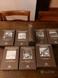 Otto volumi della Storia Economica Cambridge 