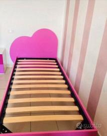 Letto singolo con testata a cuore