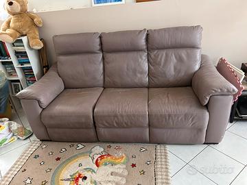 Divano in pelle elefante con 1 recliner elettrico