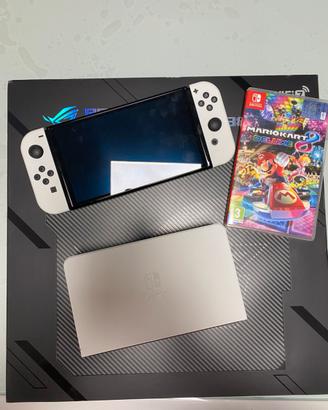Nintendo Switch Oled + Mario Kart 8 Deluxe