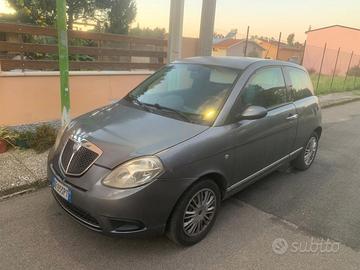 Lancia ypsilon