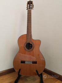 Chitarra classica elettrificata Martinez  NUOVA 