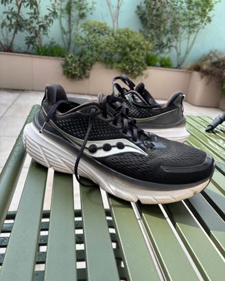 Saucony running