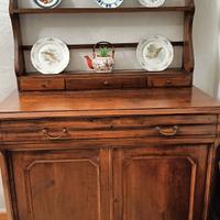 credenza con piattaia antica