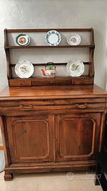 credenza con piattaia antica