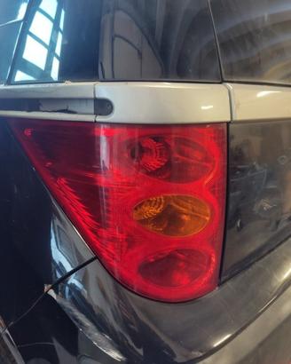 Fanale posteriore sinistro PEUGEOT 1007 del 2006