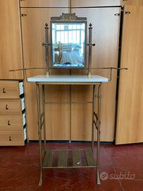 Mobiletto con specchio