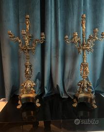 Coppia di antichi candelabri