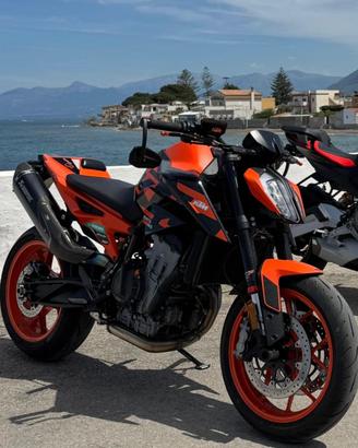 Moto ktm 890 duke gp immatricolata aprile 2024