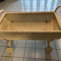 Culla in vimini antica