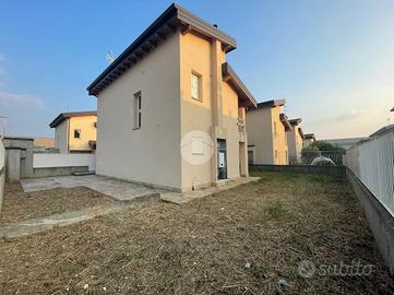 VILLA A SCHIERA A TRESCORE BALNEARIO