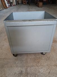 Contenitore in ferro 
