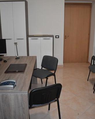 MOBILI UFFICIO