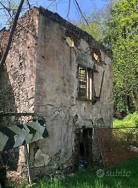 Immobile in asta di 653 m² con 1 locale a Cassano 