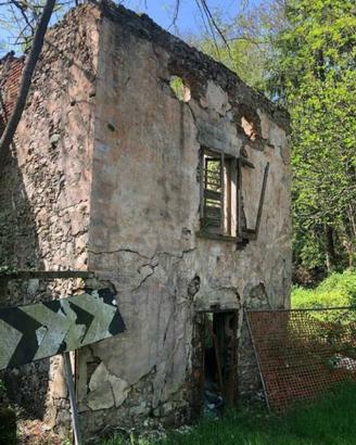Immobile in asta di 653 m² con 1 locale a Cassano 