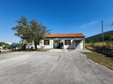 MULTILOCALE A GUALDO TADINO