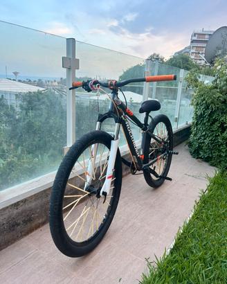 Rockrider St120 27.5 M Custom Wheelie TRATTABILE