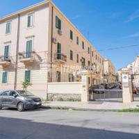 Interessante Trivani con Posto Auto e Cantina !!!