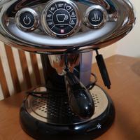 Macchina Caffè espresso  Illy