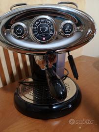 Macchina Caffè espresso  Illy