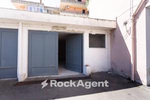 AMPIO DEPOSITO/GARAGE