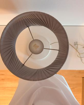 Lampada da tavolo design moderna bianca e grigia